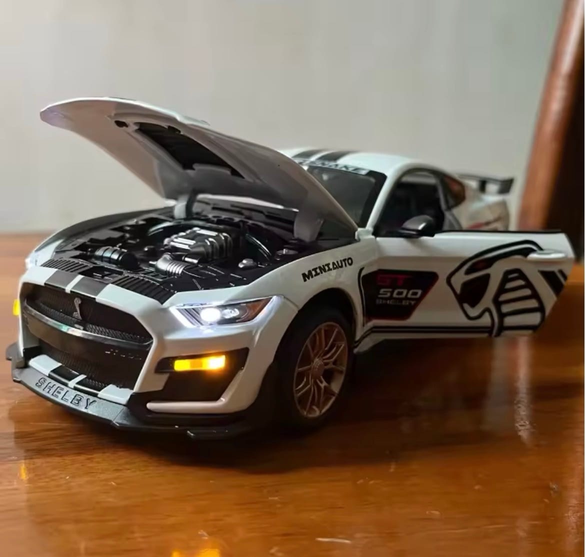 Diecast Model Cars 1:32 Ford MUSTANG SHELBY
GT500 Alloy Car Model with Sound and Light Pullback
Metal Car Model Toys Doors Open - Image 4