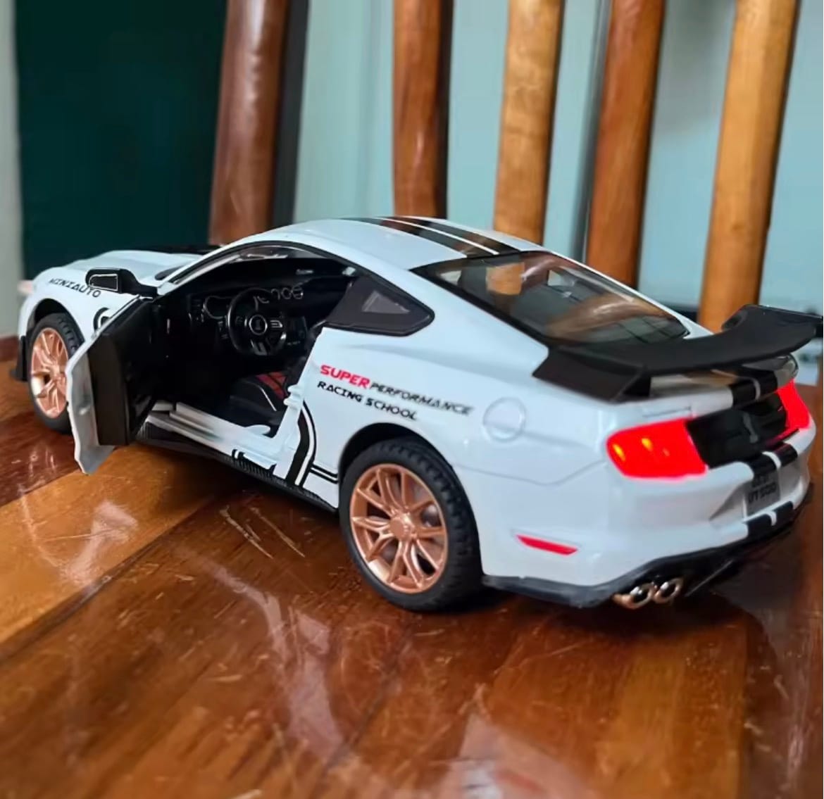 Diecast Model Cars 1:32 Ford MUSTANG SHELBY
GT500 Alloy Car Model with Sound and Light Pullback
Metal Car Model Toys Doors Open - Image 3